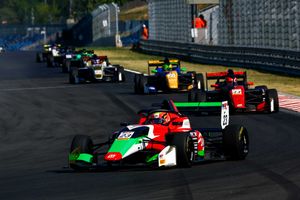  Shin (Motopark) gets as leader to ‘hot’ Paul Ricard round